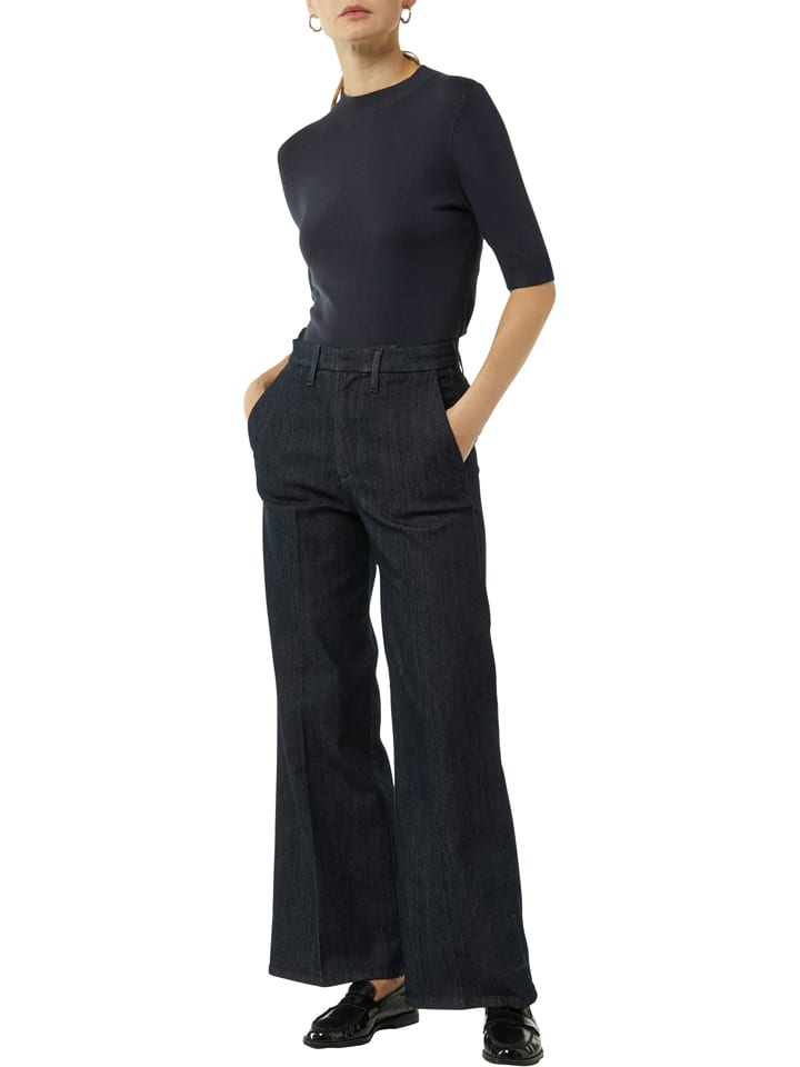 Comma Черный свитер
Comma Черный свитер