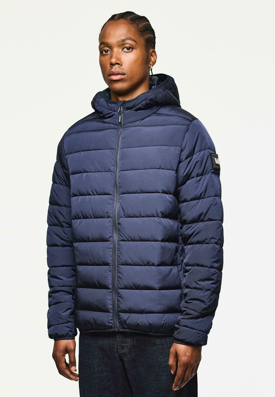 Куртка Weekend Offender Winter jacket, Navy/Dark Blue
Куртка Weekend Offender Winter jacket, Navy/Dark Blue