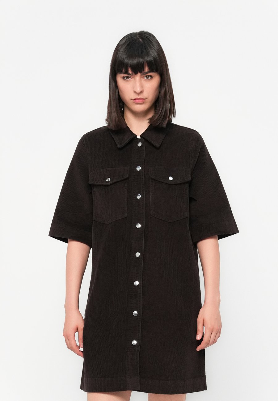 Платье Vero Moda VMFENJA SHORT NOOS, Chocolate Torte/Dark Brown
Платье Vero Moda VMFENJA SHORT NOOS, Chocolate Torte/Dark Brown