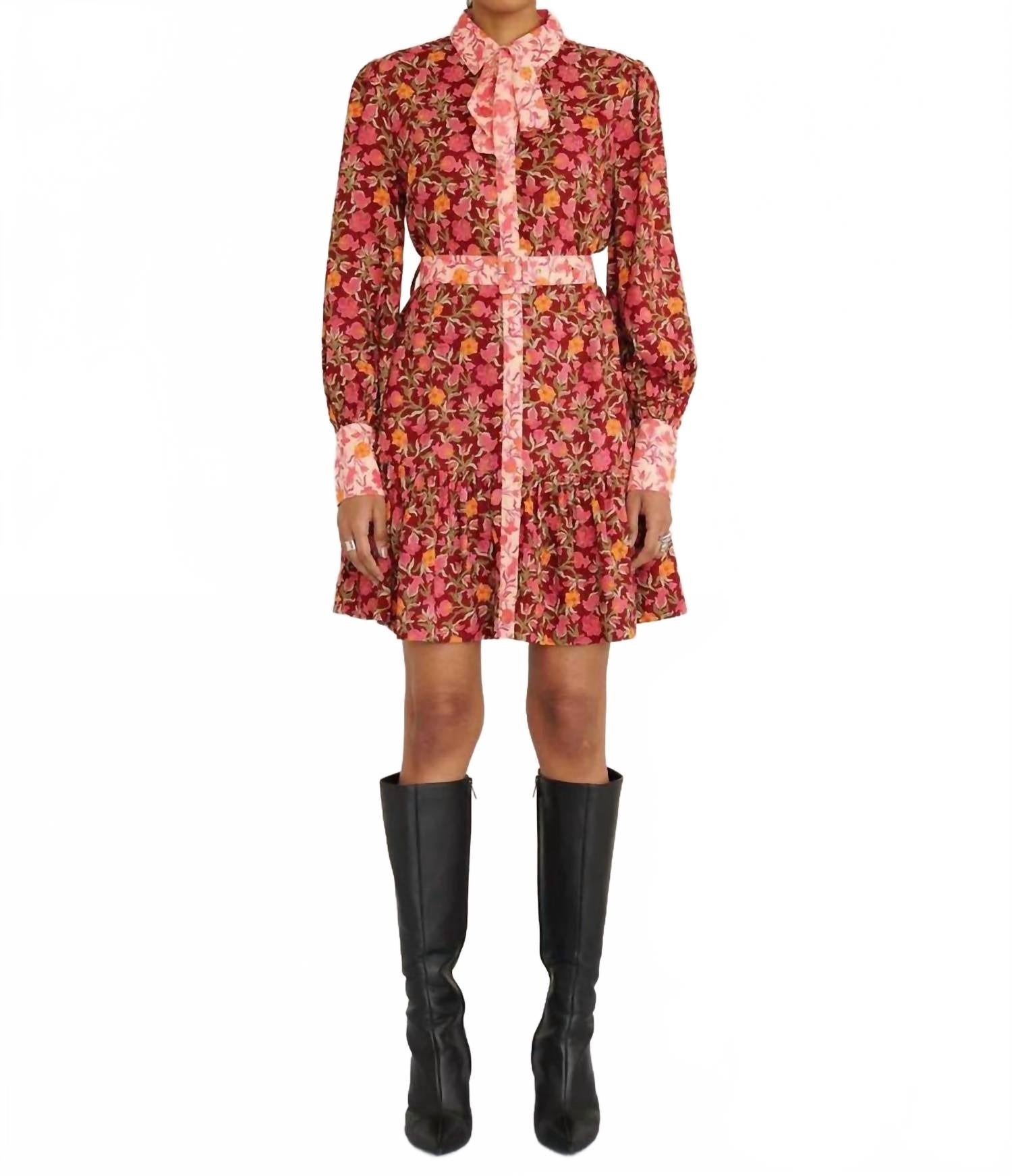 Мини-платье Kay в цвете «Гранатовая лоза и азалия» BANJANAN, pomegranate vine azalea
Мини-платье Kay в цвете «Гранатовая лоза и азалия» BANJANAN, pomegranate vine azalea