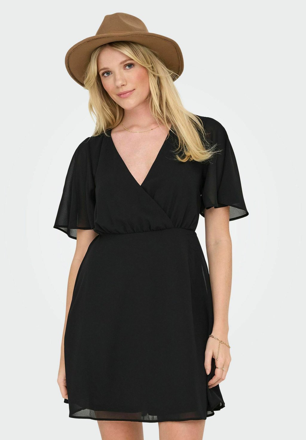 Повседневное платье ONLSTAR KURZES ONLY, черный
Повседневное платье ONLSTAR KURZES ONLY, черный