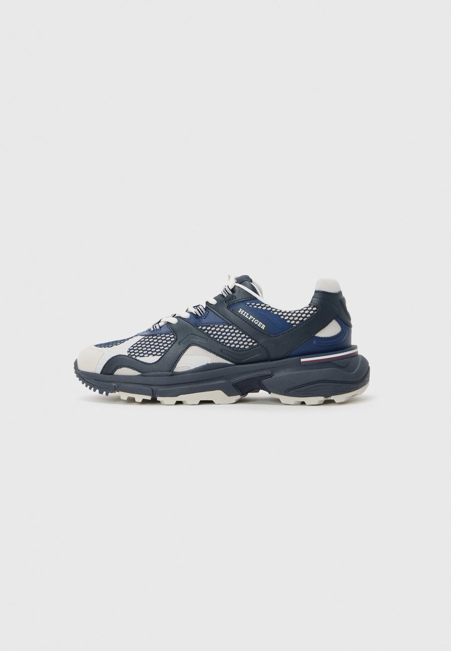 Кроссовки Tommy Hilfiger RUNNER TECH MIX, Desert Sky/Dark Blue
Кроссовки Tommy Hilfiger RUNNER TECH MIX, Desert Sky/Dark Blue