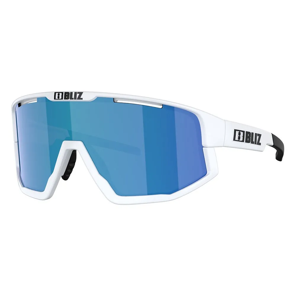 Фотохромные солнцезащитные очки Bliz Fusion Nano, прозрачный
Фотохромные солнцезащитные очки Bliz Fusion Nano, прозрачный