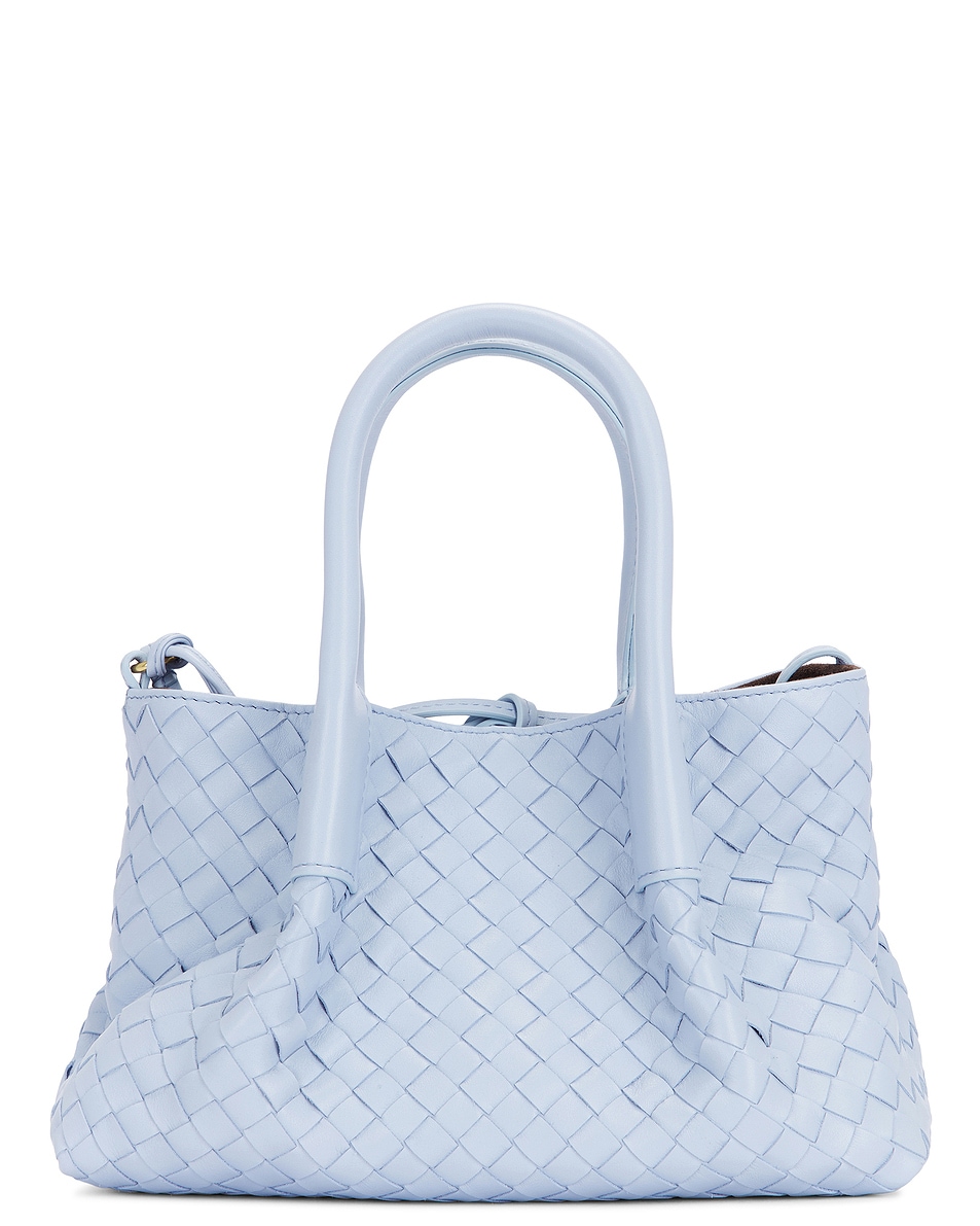 Новая мини-Сумка-тоут Bottega Veneta, Lunar, Fondant, & Muse Brass
Новая мини-Сумка-тоут Bottega Veneta, Lunar, Fondant, & Muse Brass