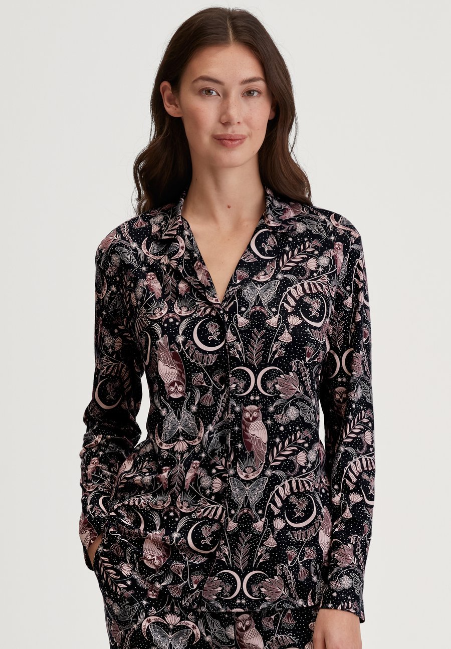 Пижамный топ Calida FAVOURITES LANGARM-MIT KNÖPFEN, Black
Пижамный топ Calida FAVOURITES LANGARM-MIT KNÖPFEN, Black