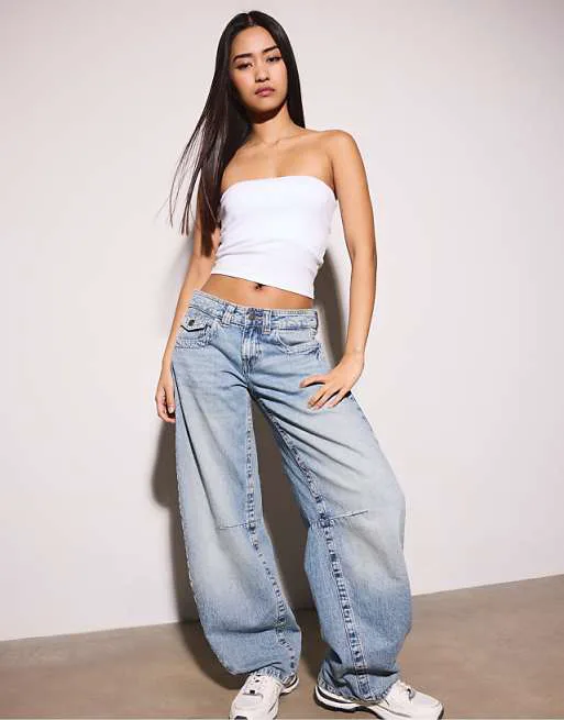 Белый топ-бандо Stradivarius Basic
Белый топ-бандо Stradivarius Basic