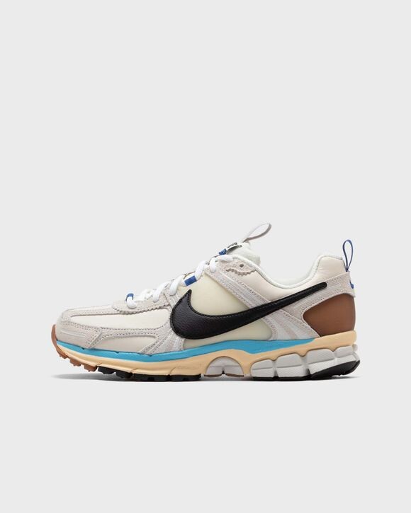 Кроссовки Nike Wmns Nike Zoom Vomero 5 Premium, цвет pale ivory/black-light bone-pale va
Кроссовки Nike Wmns Nike Zoom Vomero 5 Premium, цвет pale ivory/black-light bone-pale va