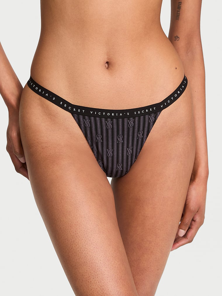 Трусики-Стринги из эластичного хлопка Victoria'S Secret, smooth black logo stripes
Трусики-Стринги из эластичного хлопка Victoria'S Secret, smooth black logo stripes
