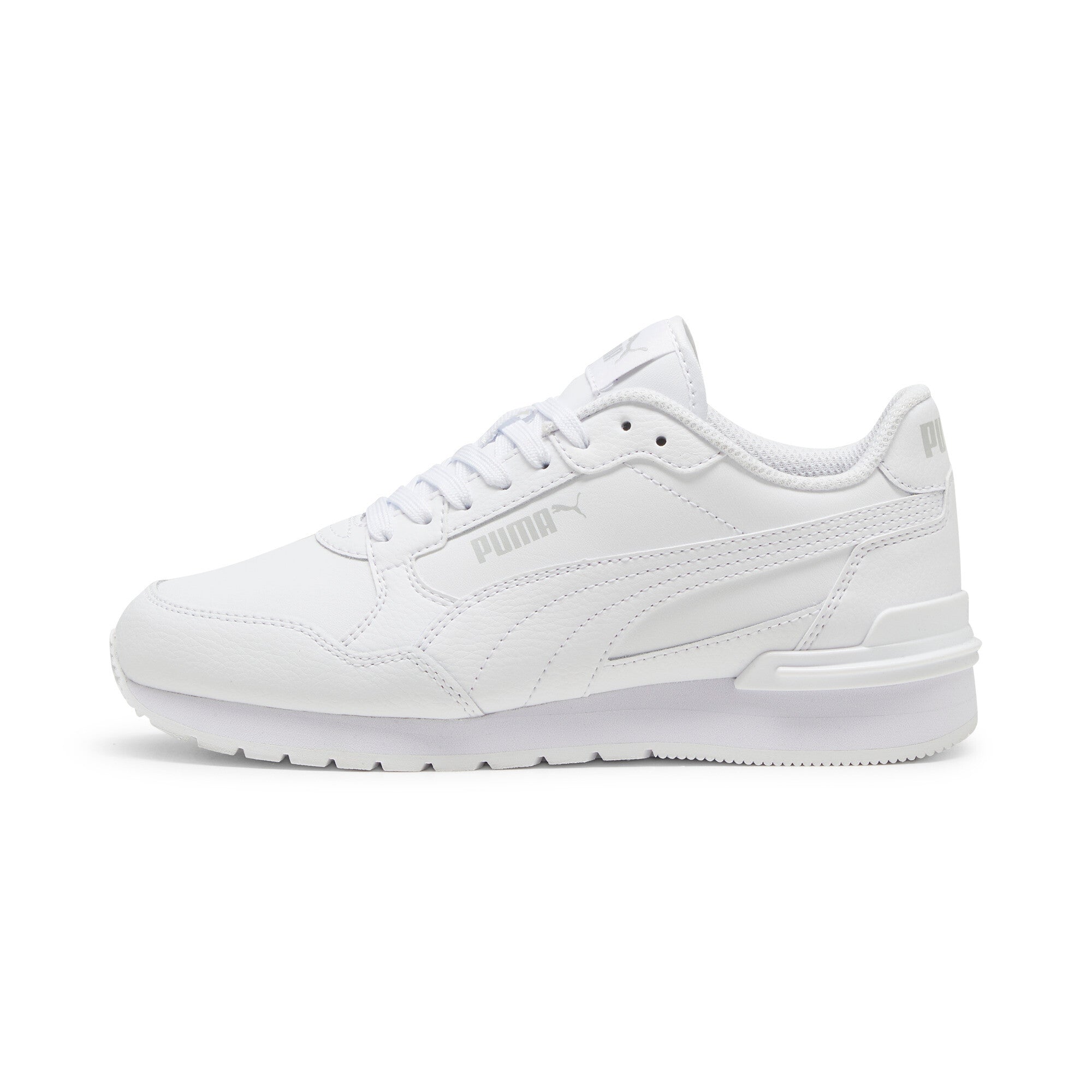 Кроссовки PUMA для больших детей ST Runner v4 из кожи, цвет white/cool light gray
Кроссовки PUMA для больших детей ST Runner v4 из кожи, цвет white/cool light gray