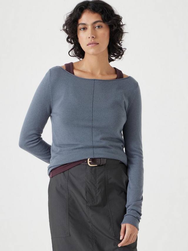 Топ с разрезом на шее HUSH, цвет Stormy Blue
Топ с разрезом на шее HUSH, цвет Stormy Blue