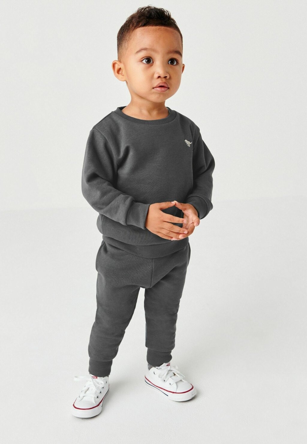 Толстовка NEXT JERSEY SWEATSHIRT AND JOGGER SET (3MTHS-7YRS), цвет charcoal grey
Толстовка NEXT JERSEY SWEATSHIRT AND JOGGER SET (3MTHS-7YRS), цвет charcoal grey