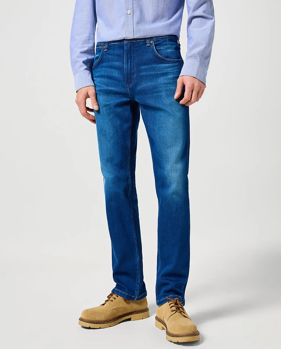 Классические мужские джинсы VAQUERO GREENSBORO синего цвета Wrangler, синий
Классические мужские джинсы VAQUERO GREENSBORO синего цвета Wrangler, синий