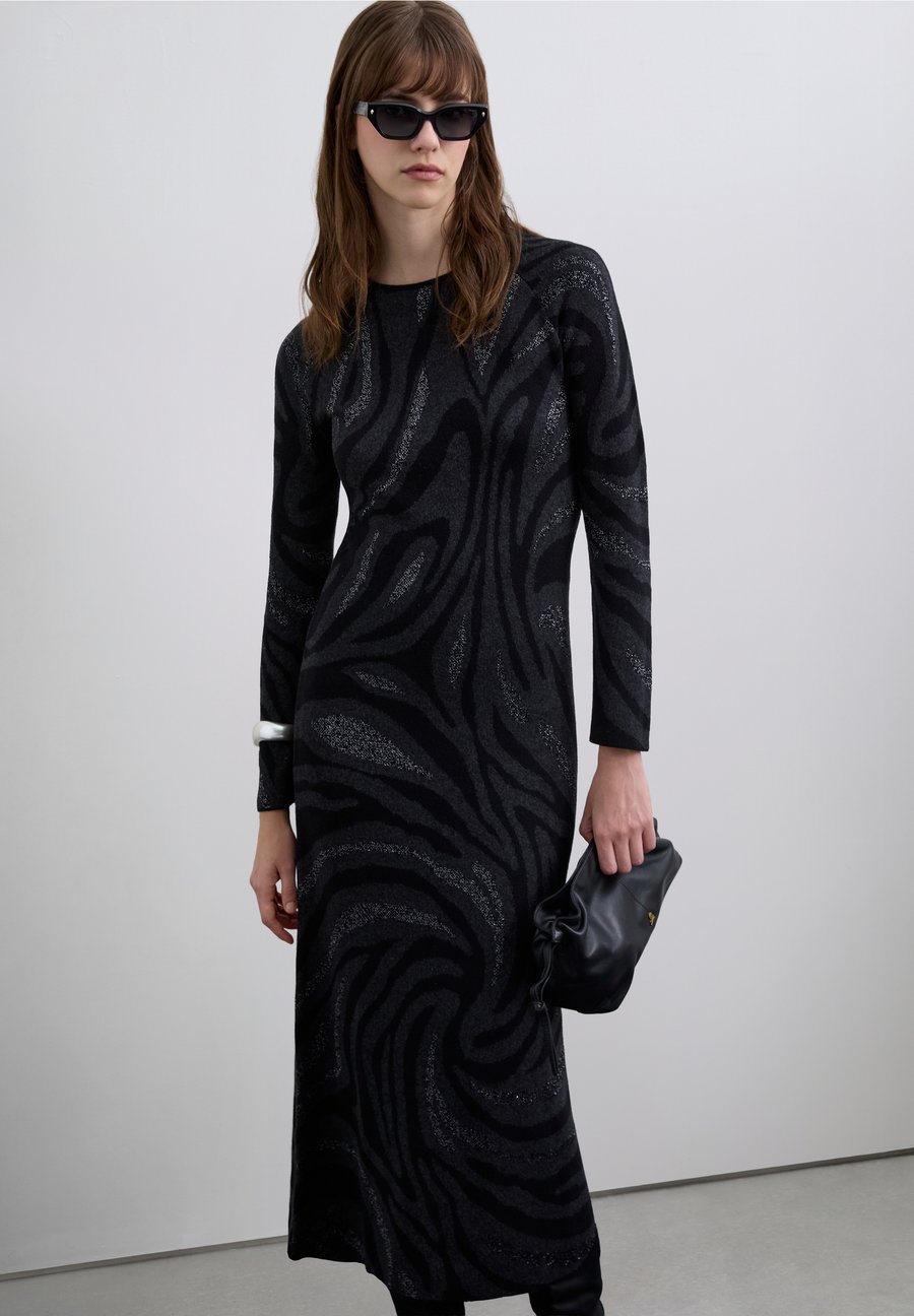 Платье Scalpers JACK, Black/Grey/Black
Платье Scalpers JACK, Black/Grey/Black