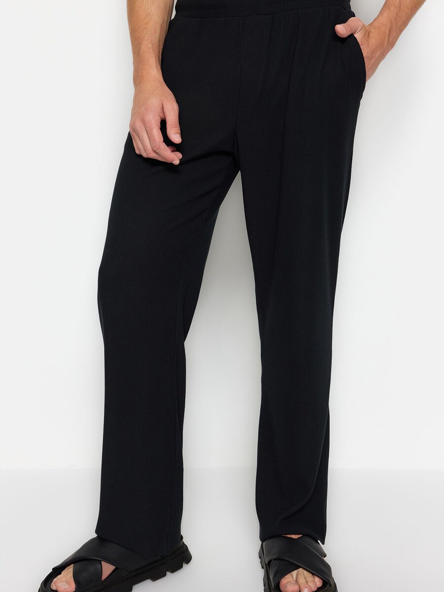 Обычные брюки Trendyol, черный
Обычные брюки Trendyol, черный