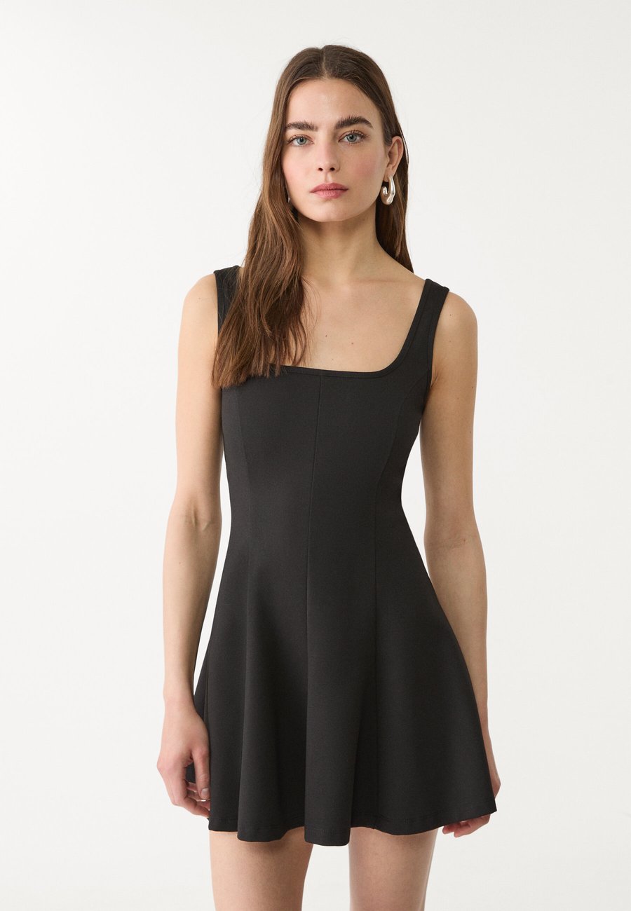 Платье Stradivarius SHORT STRAPPY, Black
Платье Stradivarius SHORT STRAPPY, Black