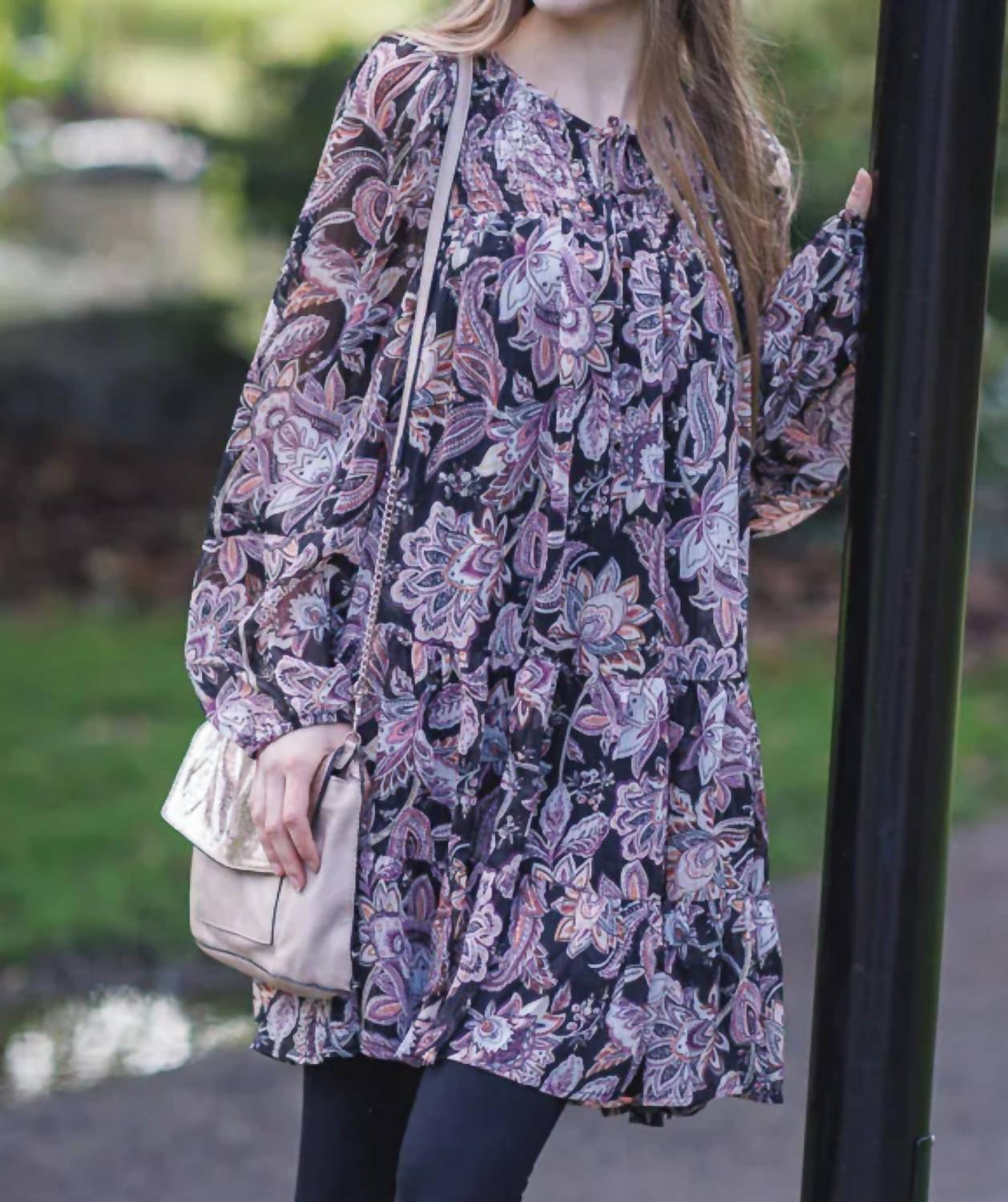 Платье-бэбидолл Quinn Paisley Floral в цвете Multi Papillon
Платье-бэбидолл Quinn Paisley Floral в цвете Multi Papillon