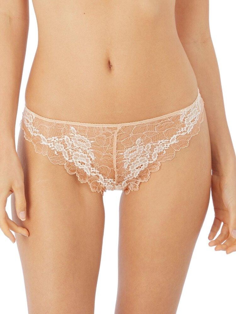Кружевные стринги Perfection Wacoal, бежевый
Кружевные стринги Perfection Wacoal, бежевый