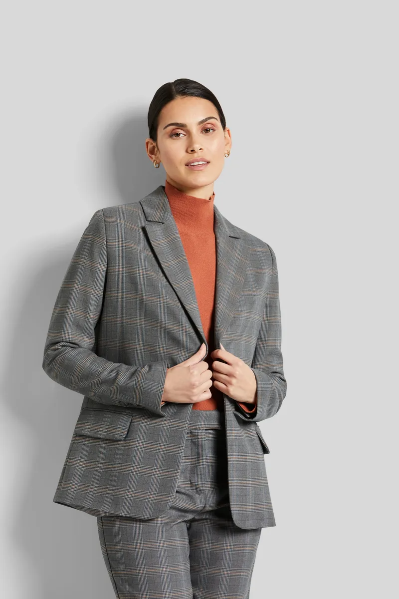 Короткий пиджак bugatti с воротником с лацканами, цвет Messing
Короткий пиджак bugatti с воротником с лацканами, цвет Messing