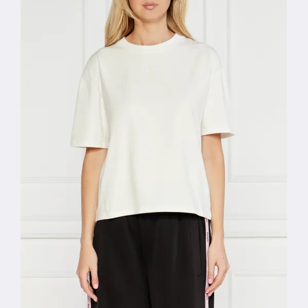 Футболка оверсайз в стиле шаффл Hugo, белый
Футболка оверсайз в стиле шаффл Hugo, белый