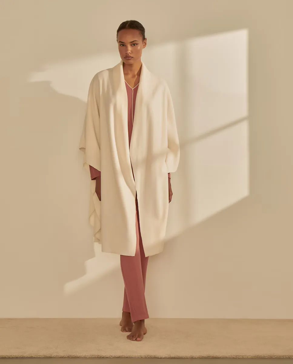 Женский короткий халат Pluto, бежевый
Женский короткий халат Pluto, бежевый