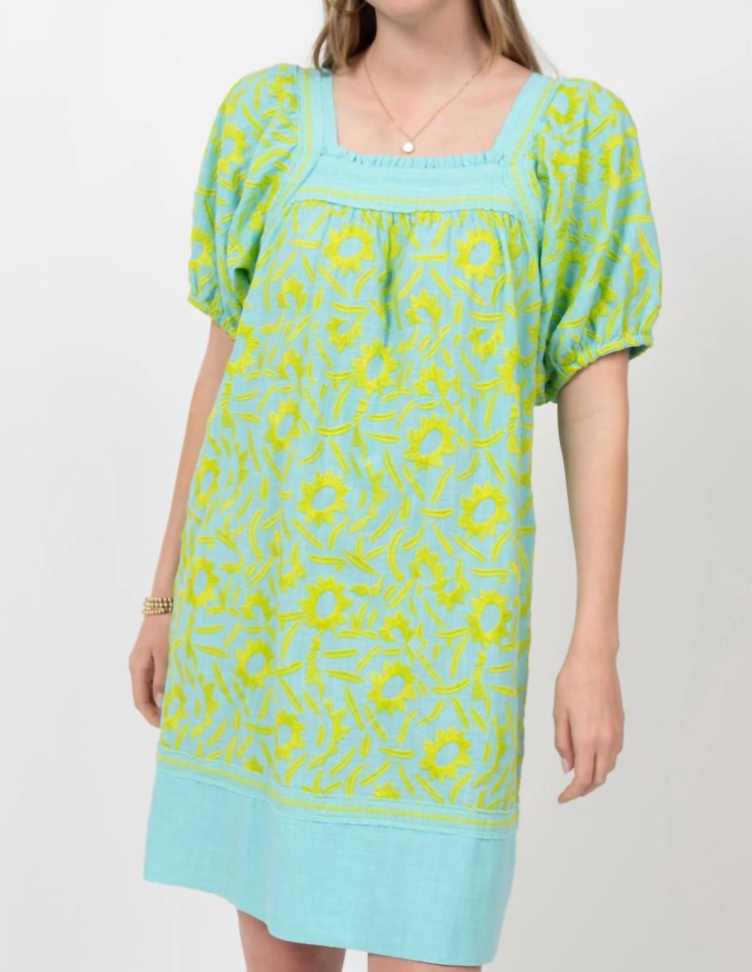 Платье Solana Midi в бирюзовом цвете Sister Mary
Платье Solana Midi в бирюзовом цвете Sister Mary