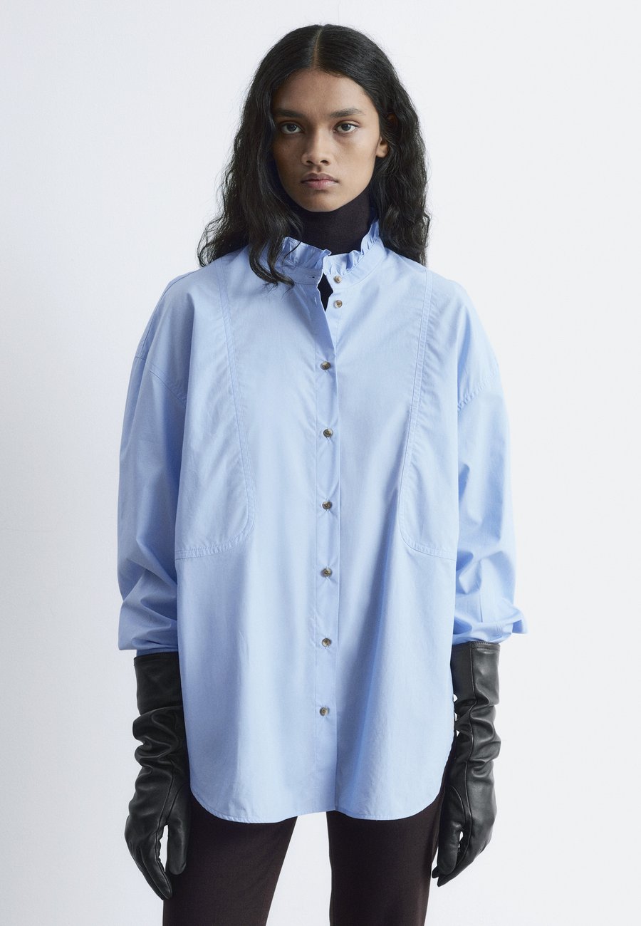 Блуза & other stories Button-down blouse, Light Blue
Блуза & other stories Button-down blouse, Light Blue