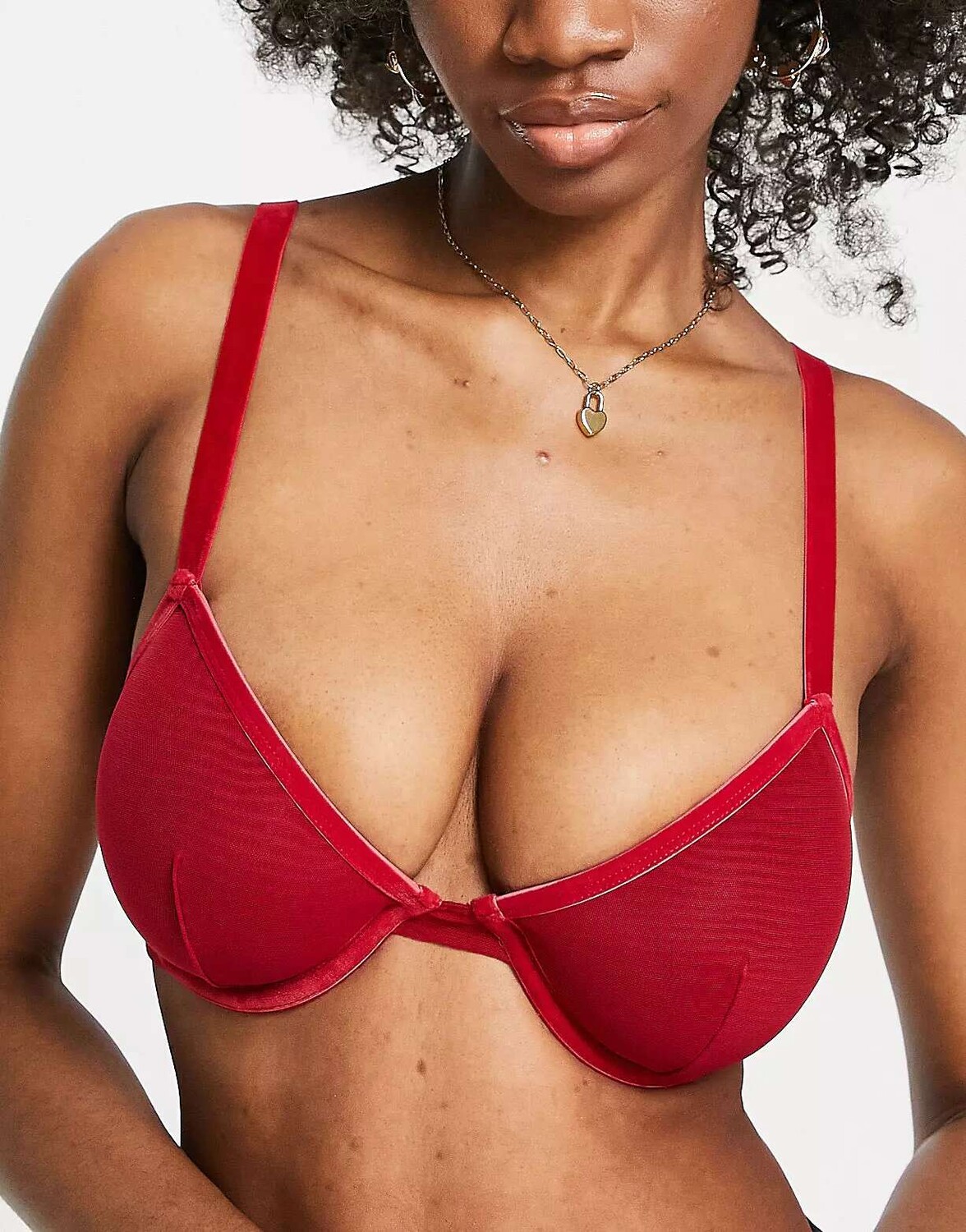 Бордовый бюстгальтер на косточках из сетки и бархатной отделки Fuller Bust Alaia ASOS
Бордовый бюстгальтер на косточках из сетки и бархатной отделки Fuller Bust Alaia ASOS