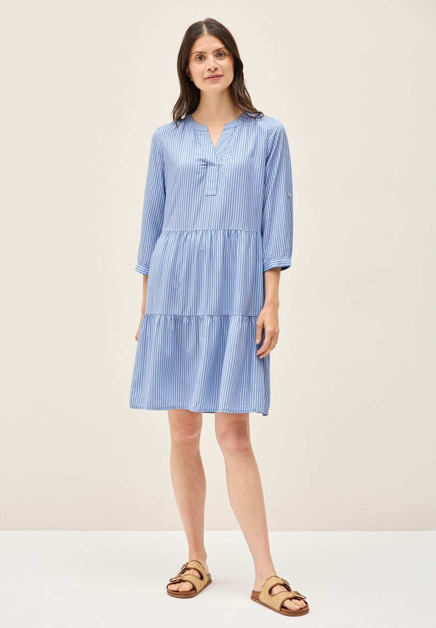 Платье Cecil GESTREIFTES VOLANT, Blau/Mottled Royal Blue
Платье Cecil GESTREIFTES VOLANT, Blau/Mottled Royal Blue