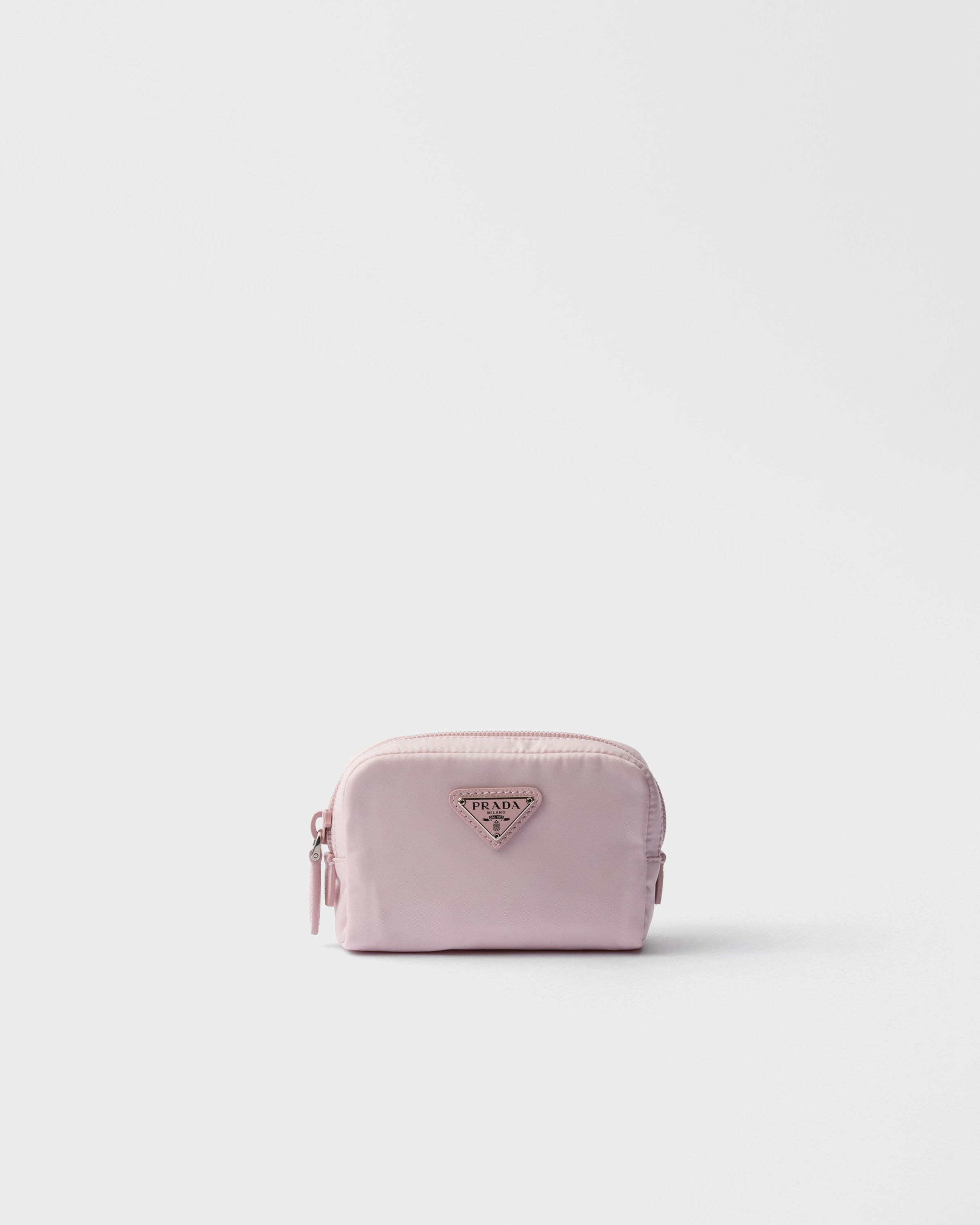 Микро чехол из переработанного нейлона Prada, алабастрово-розовый
Микро чехол из переработанного нейлона Prada, алабастрово-розовый