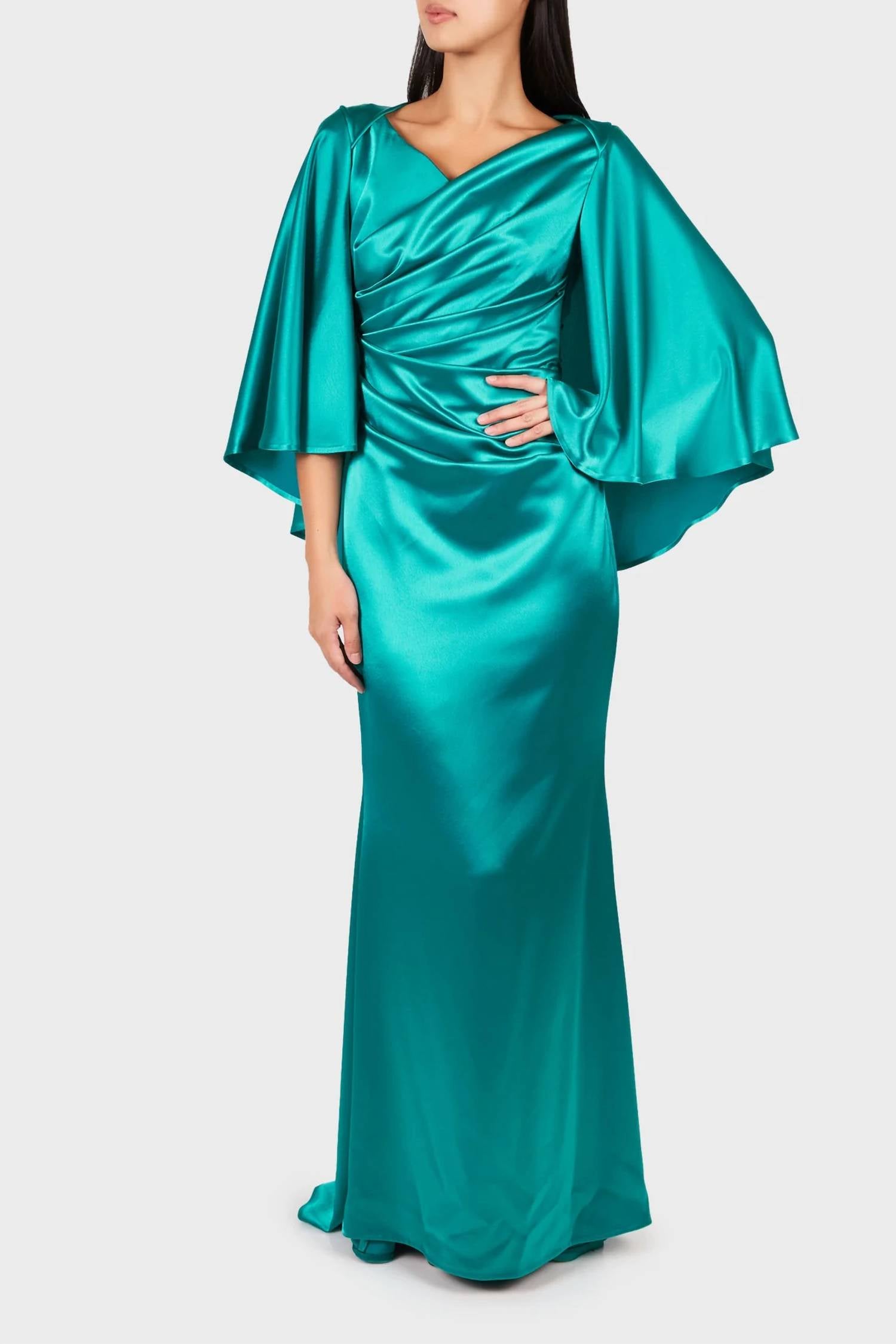 Длинное платье Doris из креп-сатина в бутылочно-зеленом цвете Talbot Runhof
Длинное платье Doris из креп-сатина в бутылочно-зеленом цвете Talbot Runhof