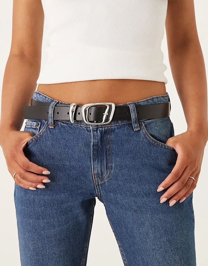 Ремень для джинсов ASOS DESIGN из кожи с асимметричной пряжкой на талии и бедрах, черный
Ремень для джинсов ASOS DESIGN из кожи с асимметричной пряжкой на талии и бедрах, черный