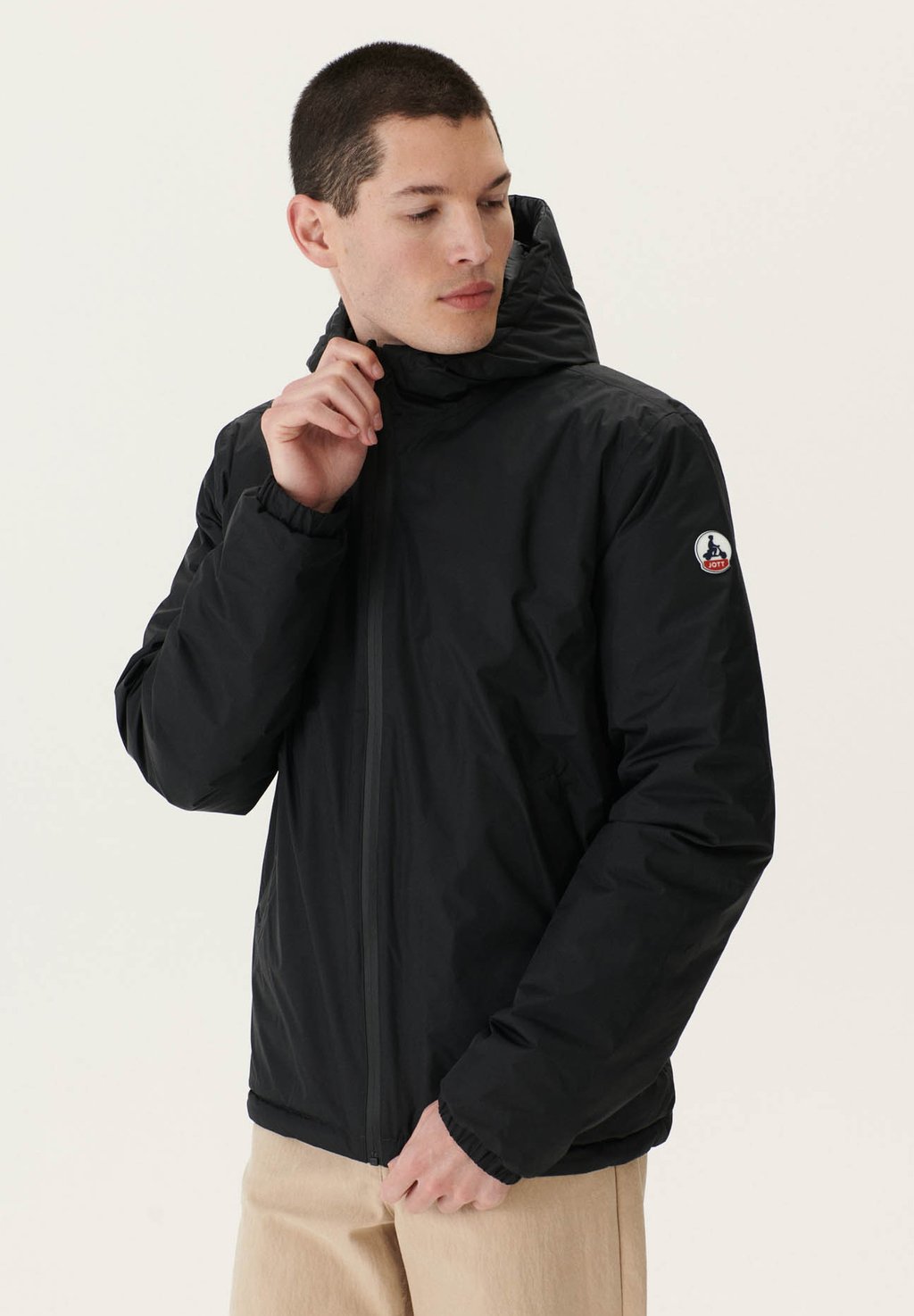 Пуховик BERGEN JOTT, черный
Пуховик BERGEN JOTT, черный