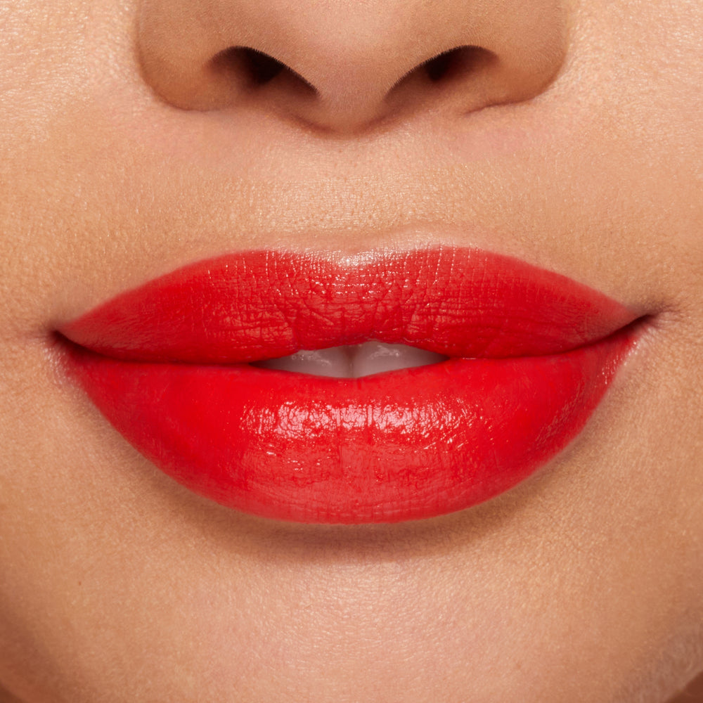 Помада Kylie Cosmetics Crème Lipstick, red orange/power move
Помада Kylie Cosmetics Crème Lipstick, red orange/power move