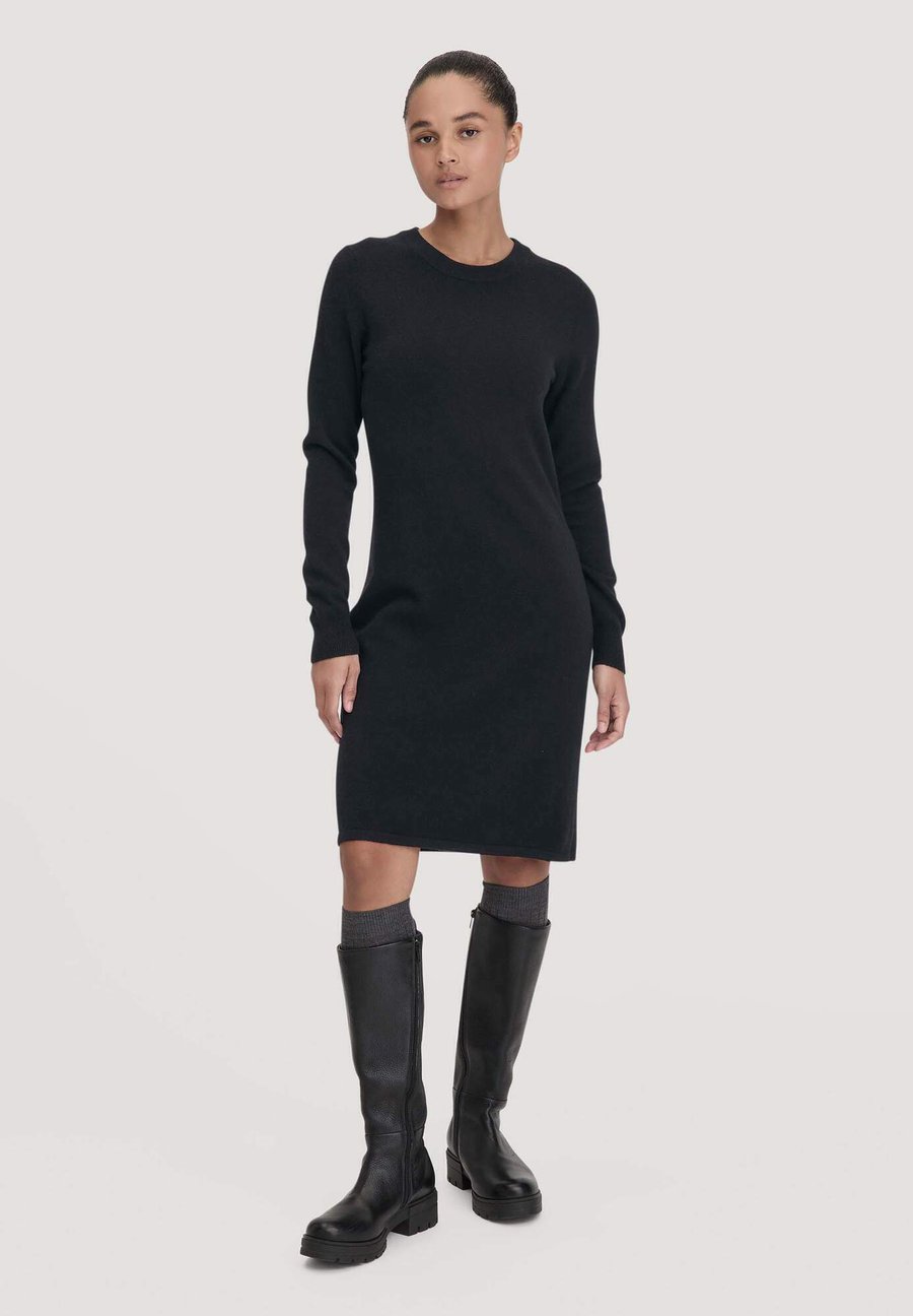 Платье Hessnatur REGULAR, Schwarz/Black
Платье Hessnatur REGULAR, Schwarz/Black