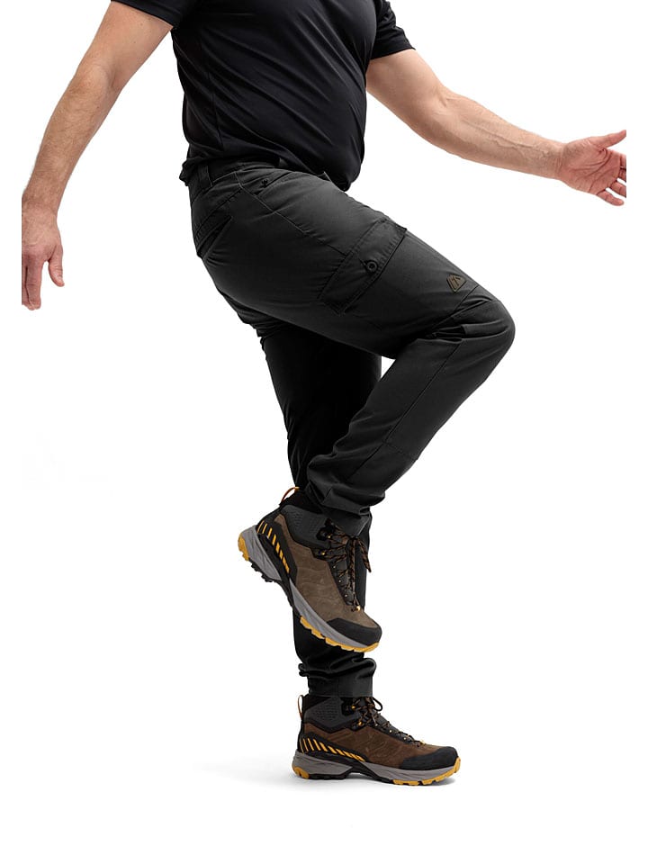 Функциональные брюки Multi Pulse черного цвета Maier Sports
Функциональные брюки Multi Pulse черного цвета Maier Sports