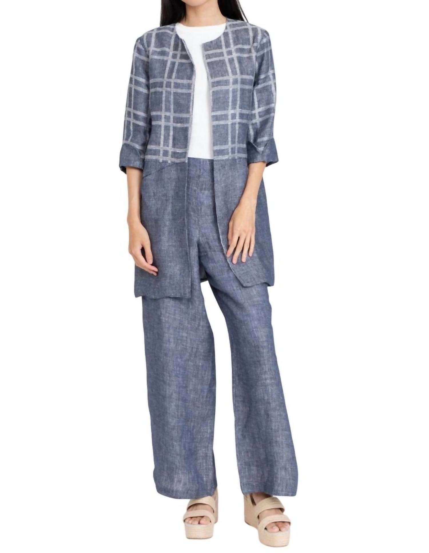 Льняное пальто Carrie Car в клетку индиго EVA FRANCO
Льняное пальто Carrie Car в клетку индиго EVA FRANCO