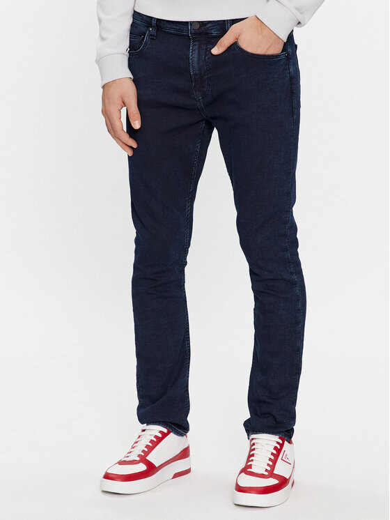 Джоггеры очень облегающего кроя Guess, синий
Джоггеры очень облегающего кроя Guess, синий