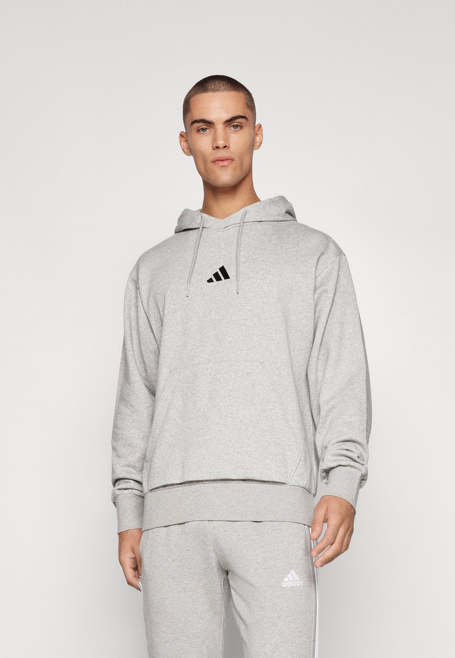 Худи Adidas Sportswear FEELCOZY, Medium Grey Heather/Black/Grey
Худи Adidas Sportswear FEELCOZY, Medium Grey Heather/Black/Grey