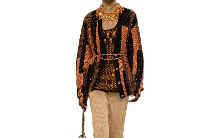 Трикотаж женский оранжевый Chanel
Трикотаж женский оранжевый Chanel