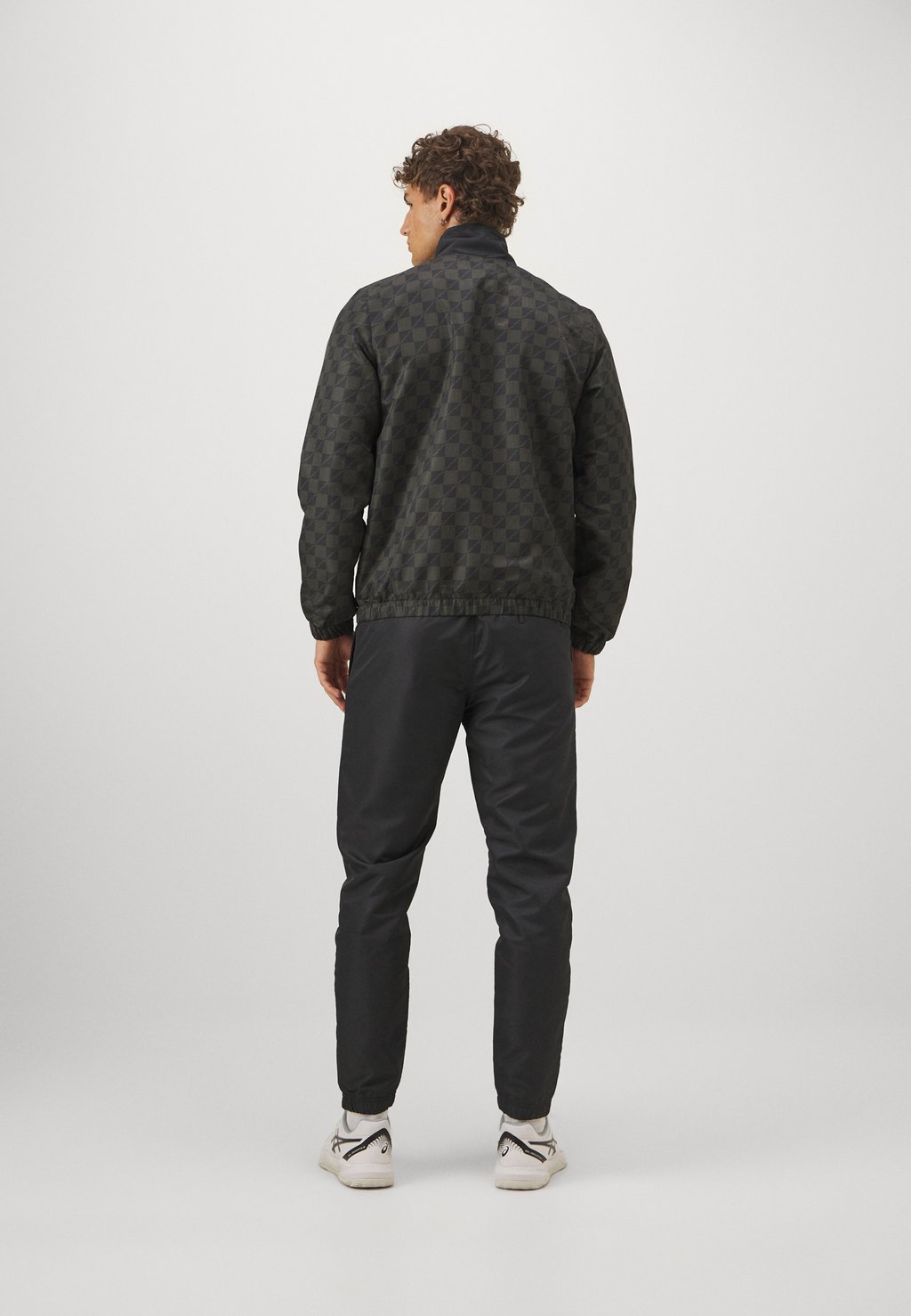 Спортивный костюм Sergio Tacchini, черный
Спортивный костюм Sergio Tacchini, черный