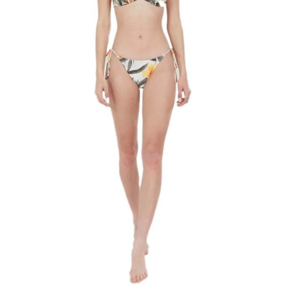 Низ бикини Fundango Innisfil II Tie Side, белый
Низ бикини Fundango Innisfil II Tie Side, белый