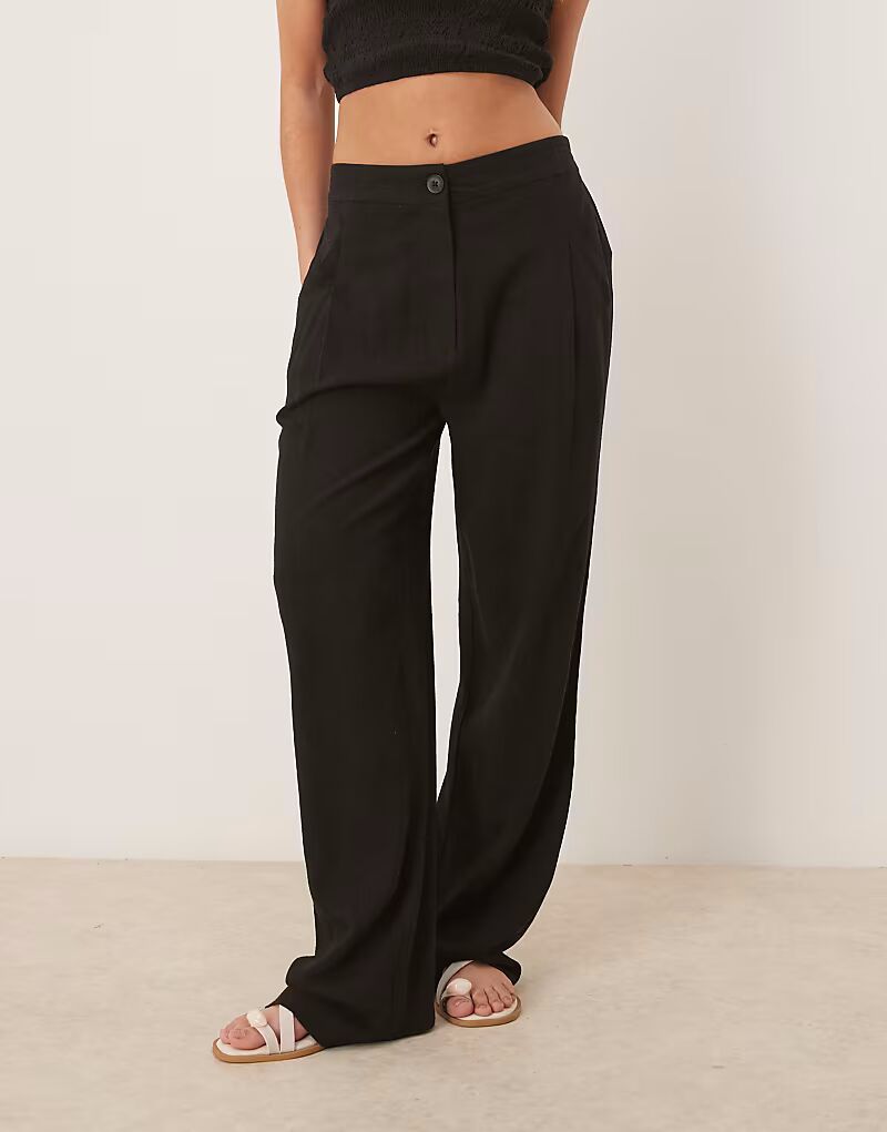 Зауженные брюки ASOS DESIGN со складками спереди и льном черного цвета
Зауженные брюки ASOS DESIGN со складками спереди и льном черного цвета