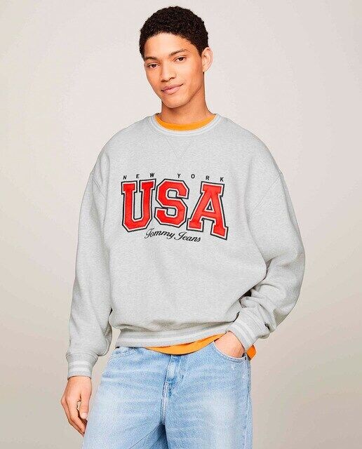 Мужская толстовка с круглым вырезом в стиле ретро в стиле международных игр Tommy Jeans, светло-серый
Мужская толстовка с круглым вырезом в стиле ретро в стиле международных игр Tommy Jeans, светло-серый