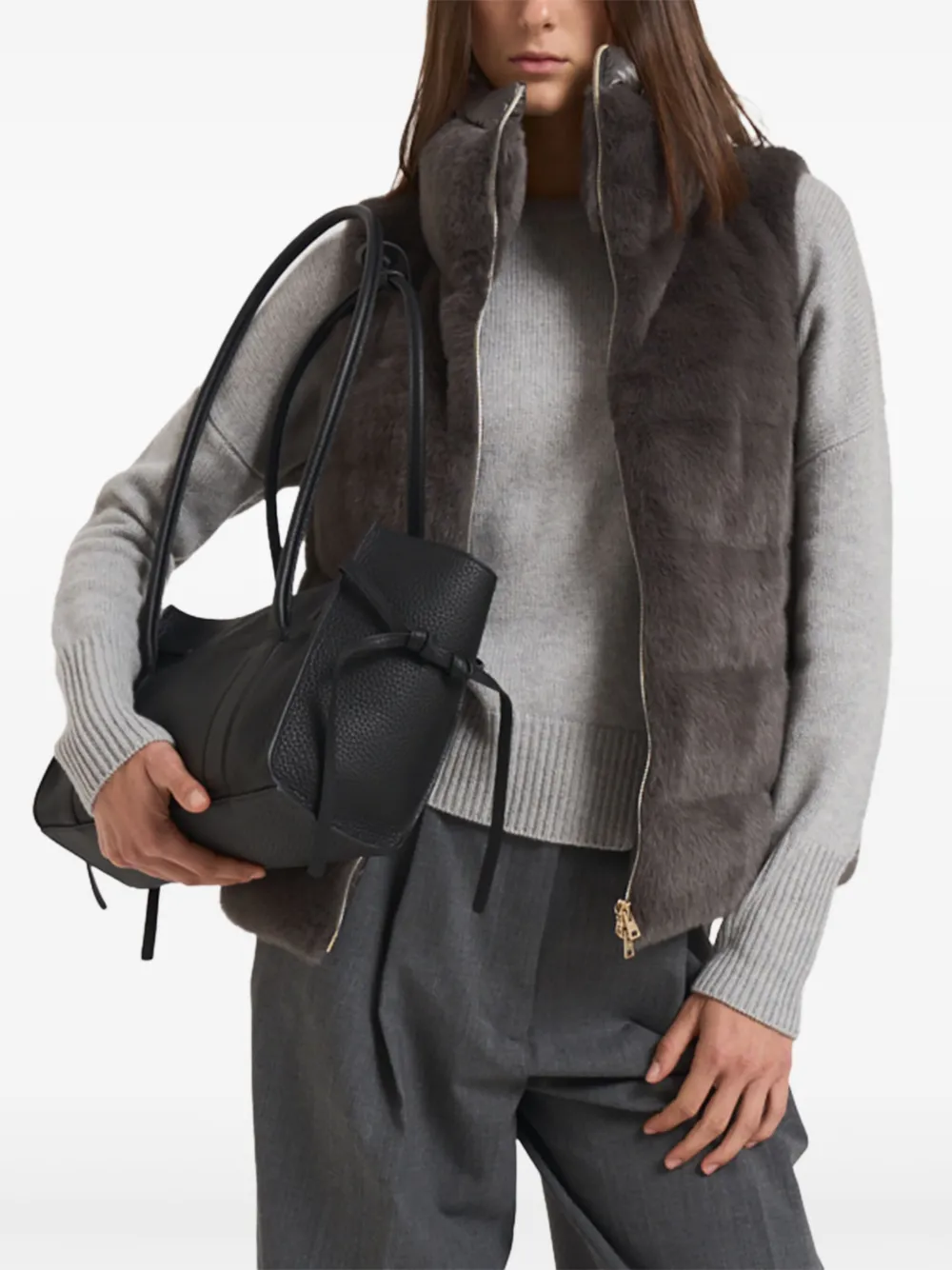 Стеганная куртка на молнии Herno, серый
Стеганная куртка на молнии Herno, серый