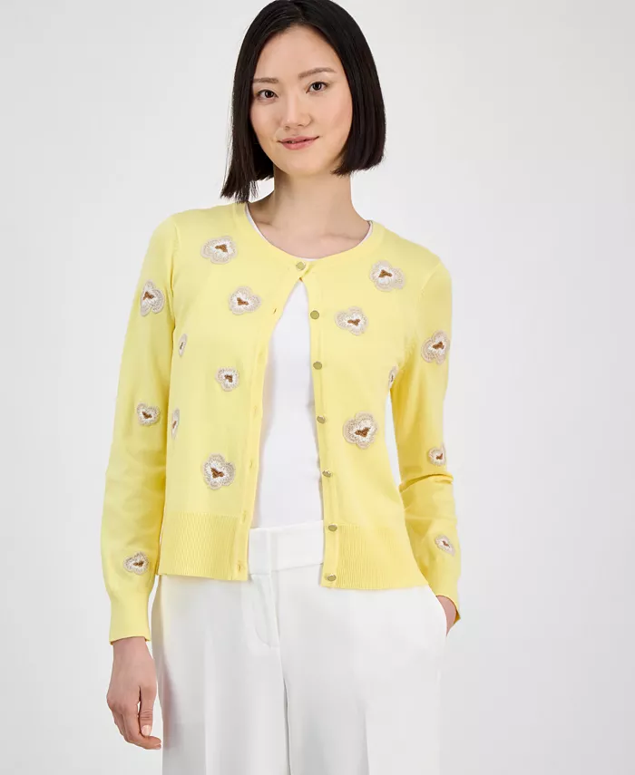 Женский кардиган с цветочной вышивкой на пуговицах T Tahari, желтый 
Женский кардиган с цветочной вышивкой на пуговицах T Tahari, желтый