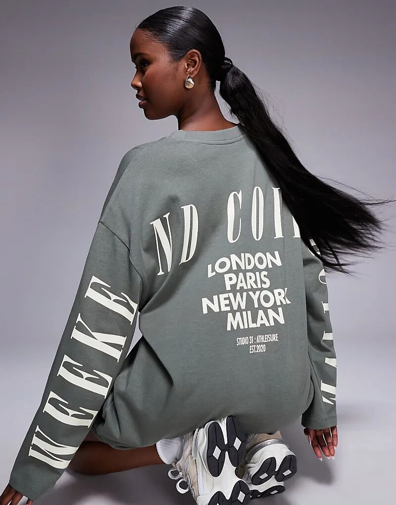 Платье-футболка Weekend Collective свободного кроя с длинными рукавами и логотипом сзади цвета хаки
Платье-футболка Weekend Collective свободного кроя с длинными рукавами и логотипом сзади цвета хаки