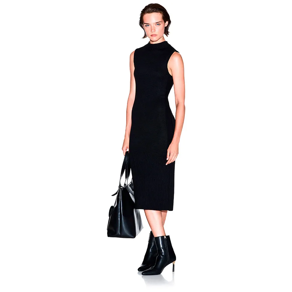 Платье Armani Exchange XW001308_AF13774, черный
Платье Armani Exchange XW001308_AF13774, черный