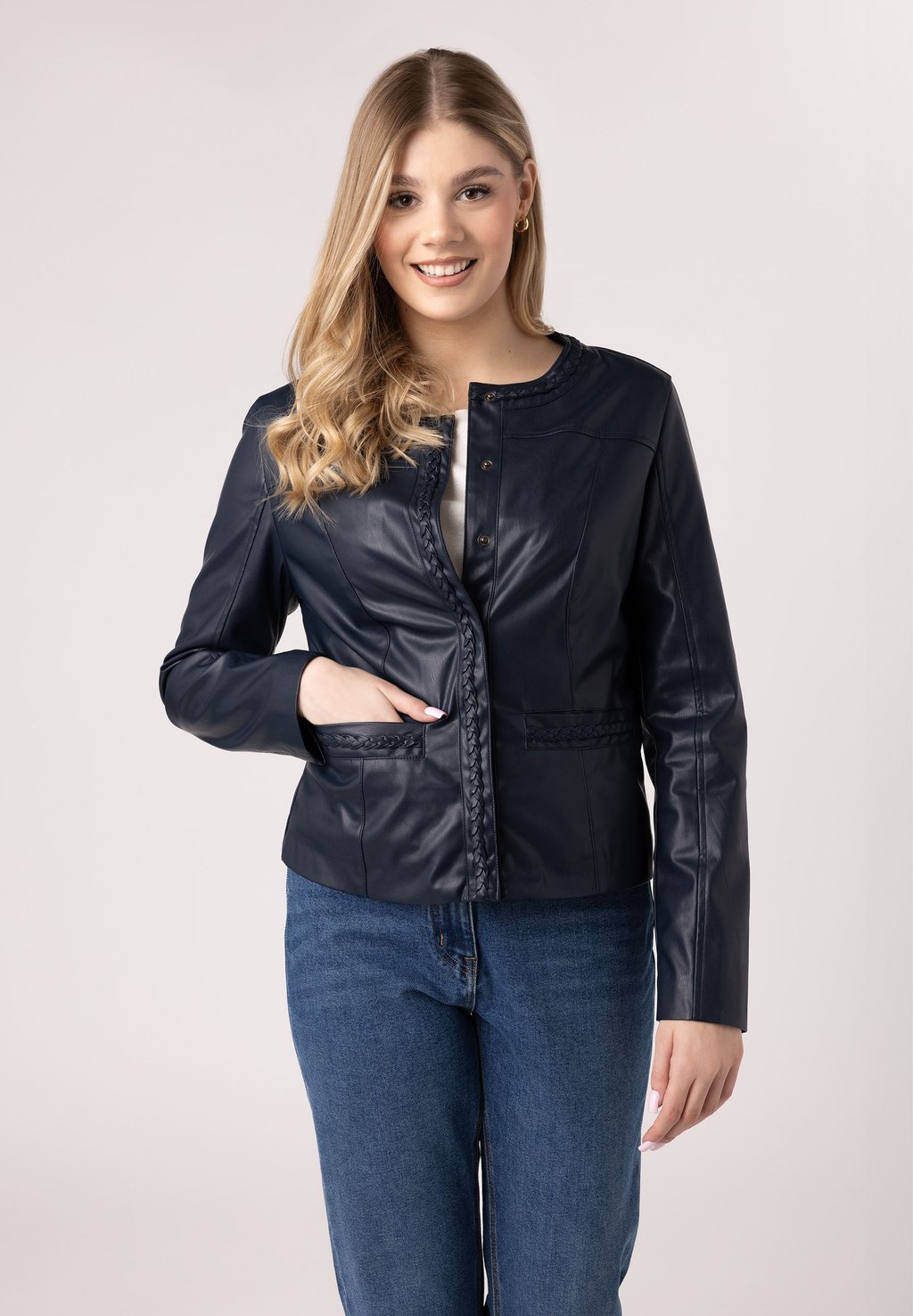 Куртка из искусственной кожи QUIOSQUE, темно-синий
Куртка из искусственной кожи QUIOSQUE, темно-синий