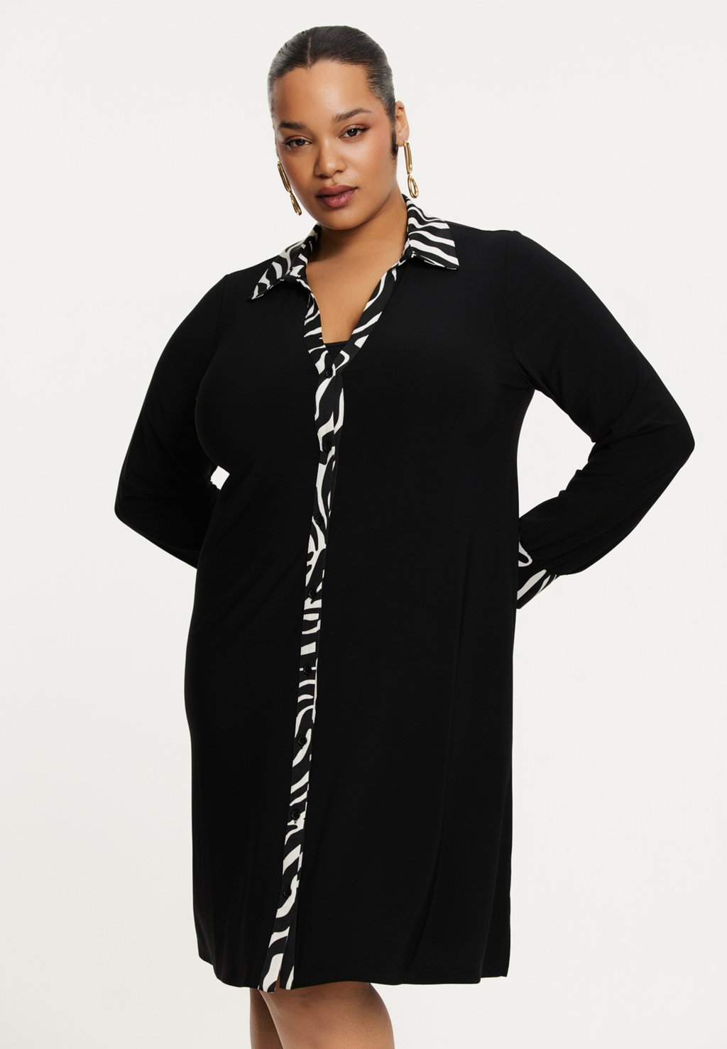 Платье-рубашка WIDE FIT YOEK, черный
Платье-рубашка WIDE FIT YOEK, черный