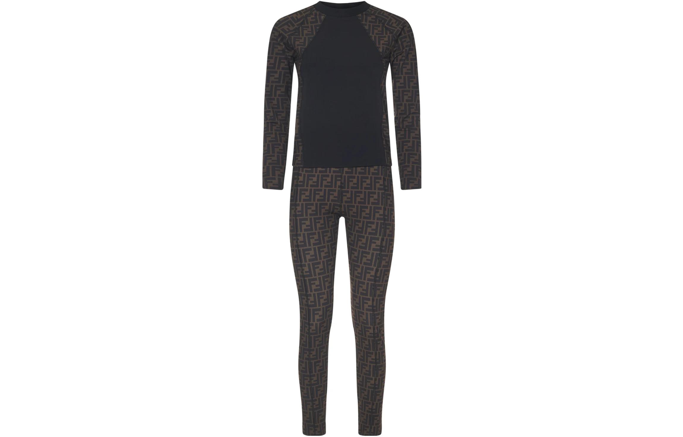 FENDI Повседневный спортивный костюм SS22 Black для детей
FENDI Повседневный спортивный костюм SS22 Black для детей